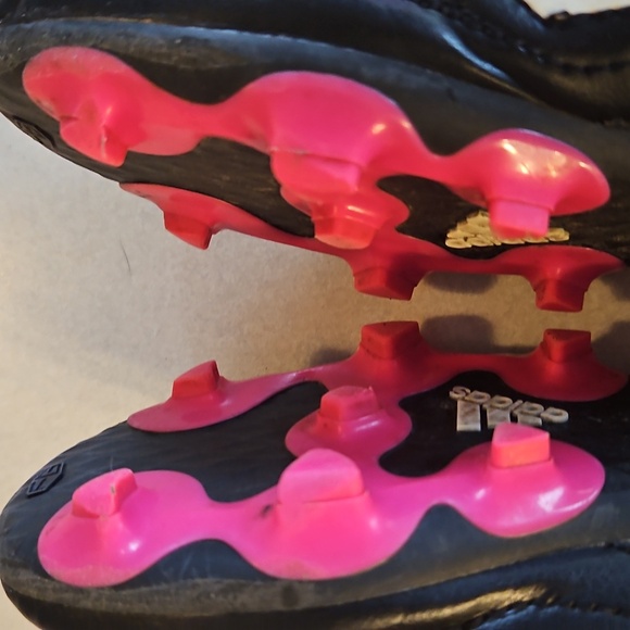 Adidas Soccer Cleats - Picture 9 of 12
